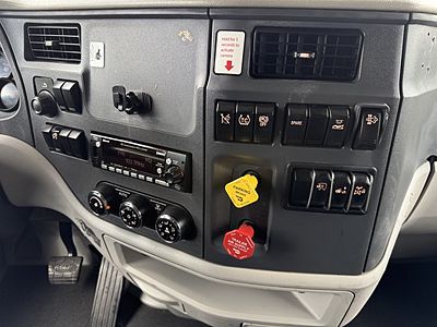 2022 Peterbilt 579