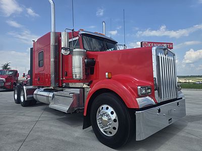 2024 Kenworth W900L