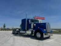 2027 Kenworth W900L