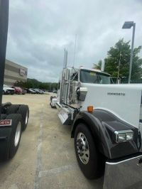 2026 Kenworth W900L