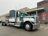 2022 Peterbilt 389