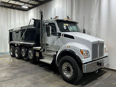 2027 Kenworth T880