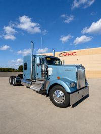 2027 Kenworth W900L