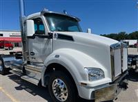 2025 Kenworth T880