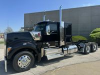2027 Kenworth W990