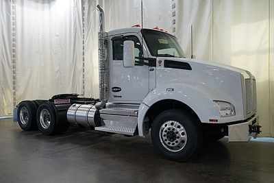 2027 Kenworth T880