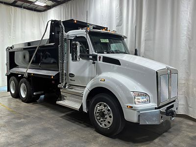 2027 Kenworth T880