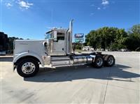 2025 Kenworth W900L