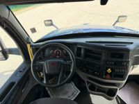 2022 Peterbilt 579
