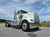 2025 Kenworth W900L