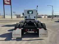 2024 Kenworth T880