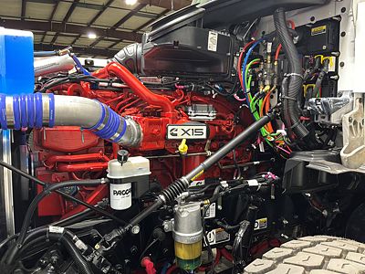 2027 Kenworth T880