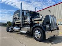 2025 Kenworth W900L