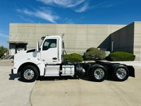 2024 Kenworth T880