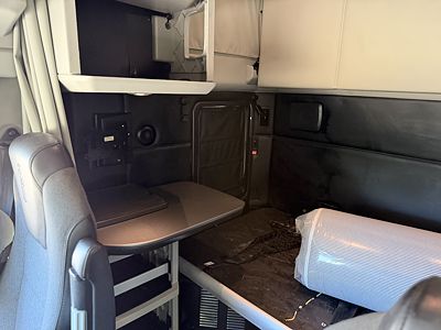 2023 Kenworth T680