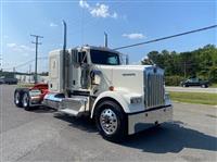 2025 Kenworth W900L