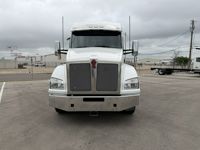 2024 Kenworth T880