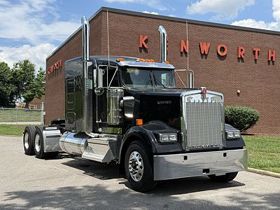 2027 Kenworth W900L
