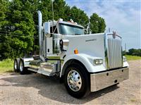 2025 Kenworth W900L