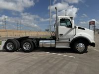 2024 Kenworth T880