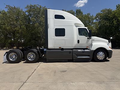 2022 International LT625