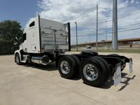 2023 Kenworth T680