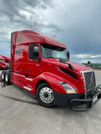 2022 Volvo VNL64T760