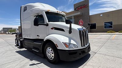 2023 Peterbilt 579