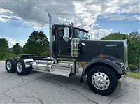 2025 Kenworth W900L