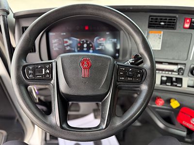 2024 Kenworth T880
