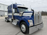 2023 Kenworth W990