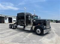 2025 Kenworth W900L