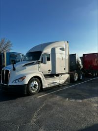 2024 Kenworth T680