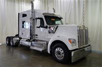 2025 Kenworth W990