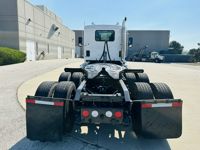 2022 Kenworth T880