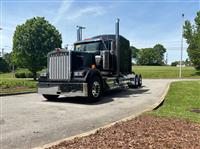 2025 Kenworth W900L