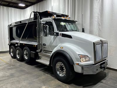 2027 Kenworth T880