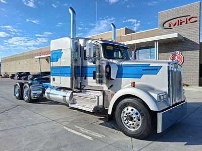 2027 Kenworth W900L