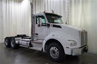 2025 Kenworth T880