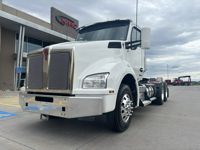2024 Kenworth T880