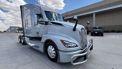 2023 Kenworth T680