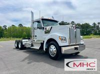 2027 Kenworth W990