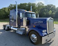 2023 Kenworth W900L