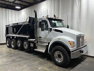 2027 Kenworth T880S