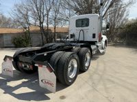 2024 Kenworth T880