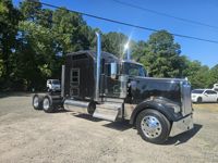 2022 Kenworth W900L