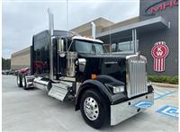 2025 Kenworth W900L