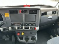 2024 Kenworth T880