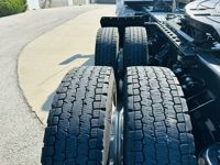 2022 Kenworth T880
