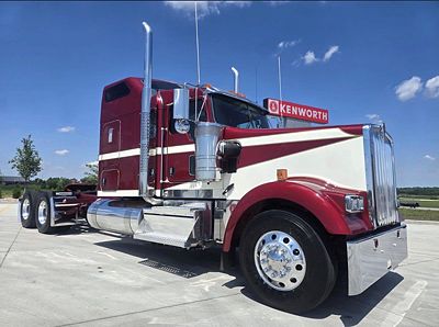 2027 Kenworth W900L